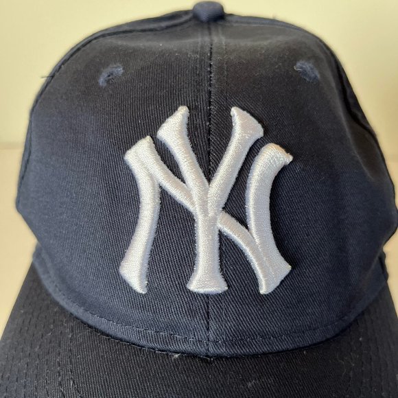NY Yankee Youth MLB Baseball Cap - Picture 2 of 9